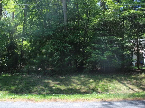 1725 Captains Corridor, Greenbackville, VA 23356