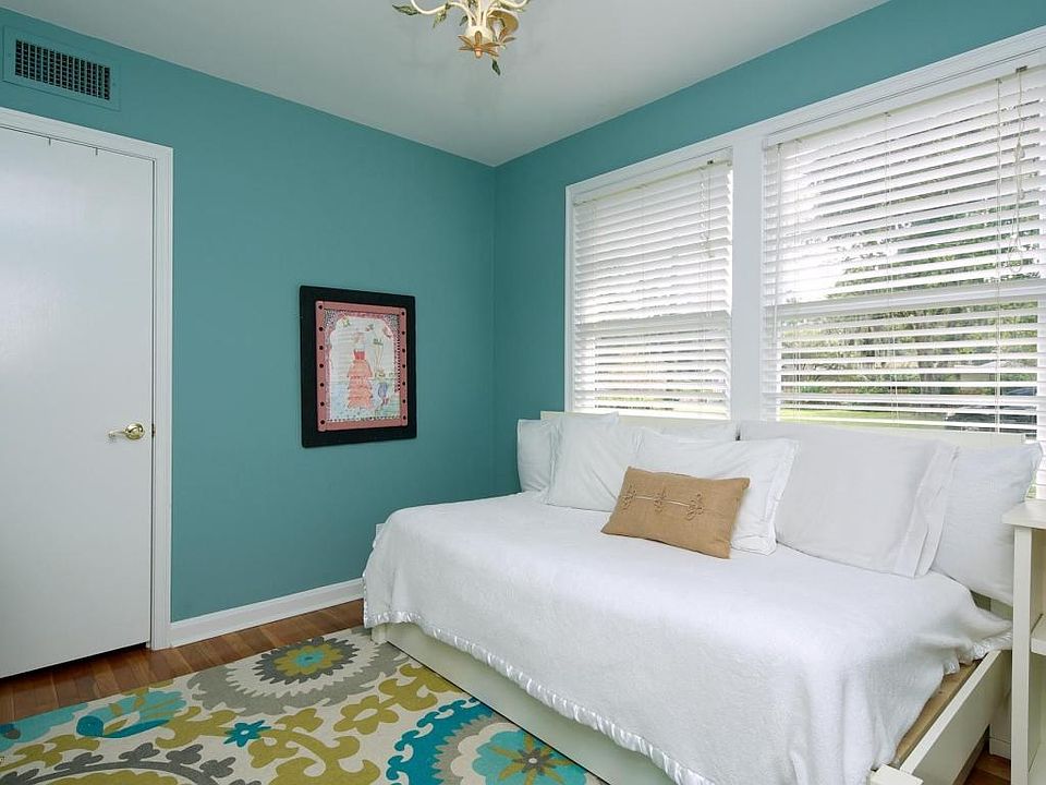 2 of 4 Bedrooms