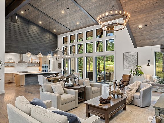 4th image of 391 Rocking Chair Road