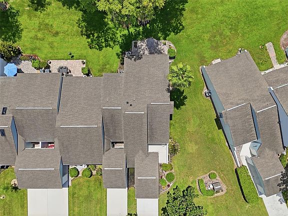 4th image of 472 PRESTWICK PLACE