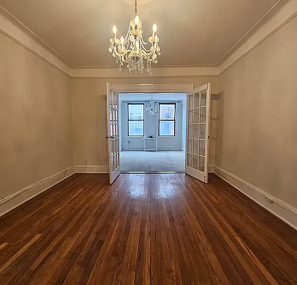 23-52 31st Ave #2R — Photo 5