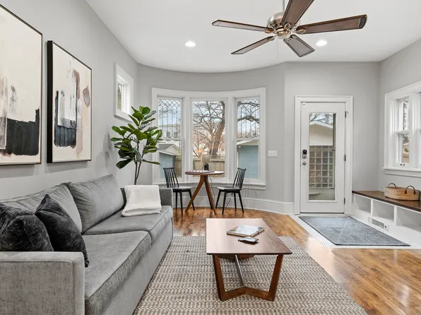 2421 21st St W, Minneapolis, MN 55405