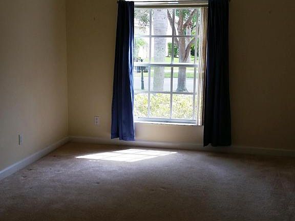 4th image of 904 SW Munjack Cir
