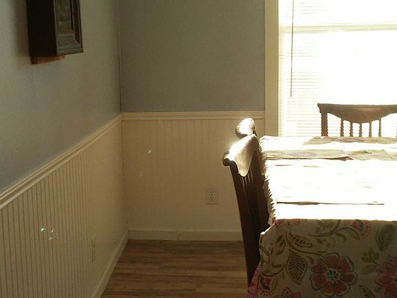 5th image of 7718 Maxwell St