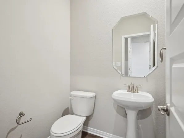 1836 S Main St, Kyle, TX 78640