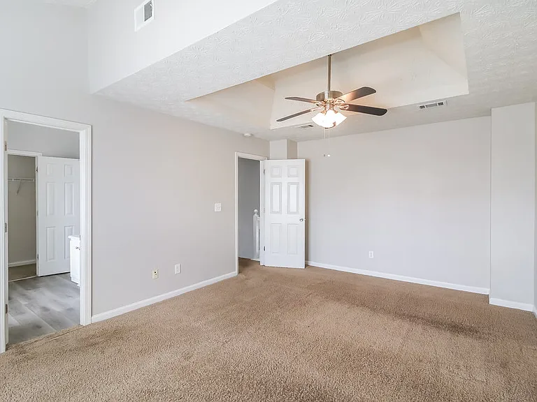 650 Compton Ln — Photo 12