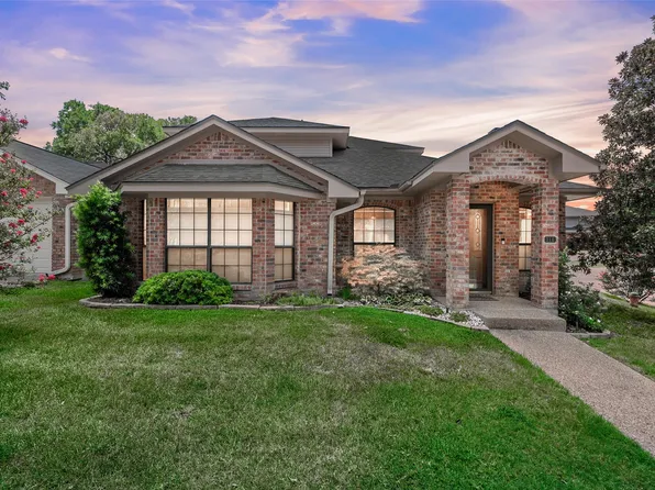316 Tree Grove Cir, Woodway, TX 76712