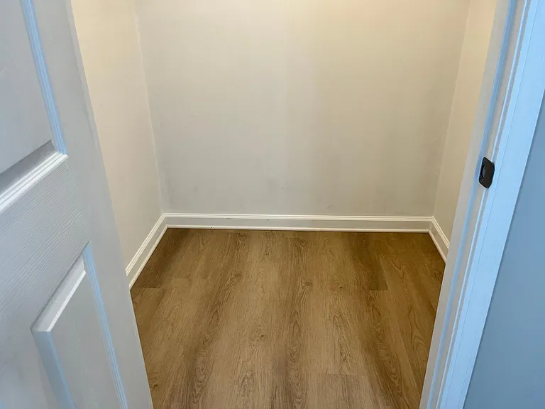 1003 Pelham Square Way — Photo 10