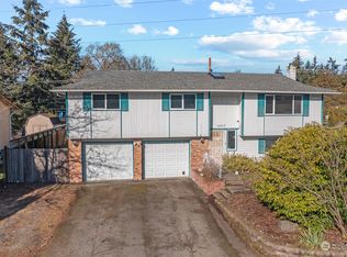 15202 18th Avenue Ct E, Tacoma, WA