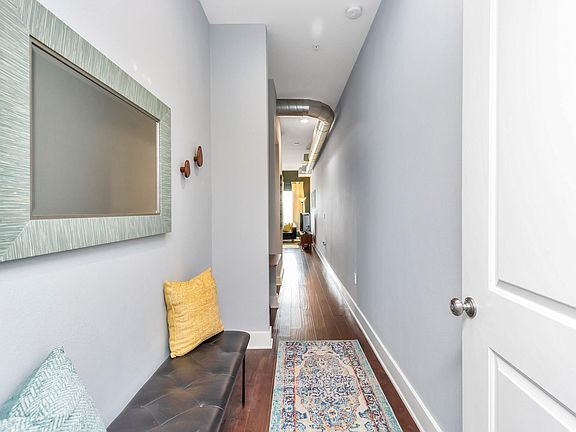 5th image of 1011 Studemont St #206