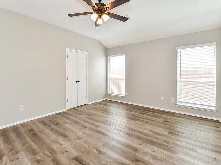 4218 Baccarat Dr — Photo 9