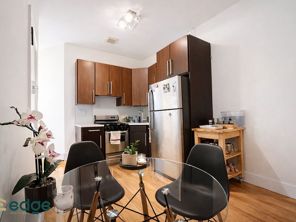 1st image of 136 Kingsland Ave APT 2R