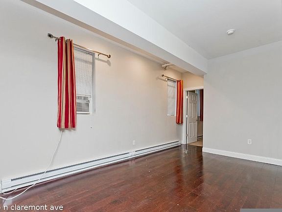 5th image of 7525 N Claremont Ave #922