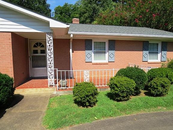 5th image of 712 Windsor Ln