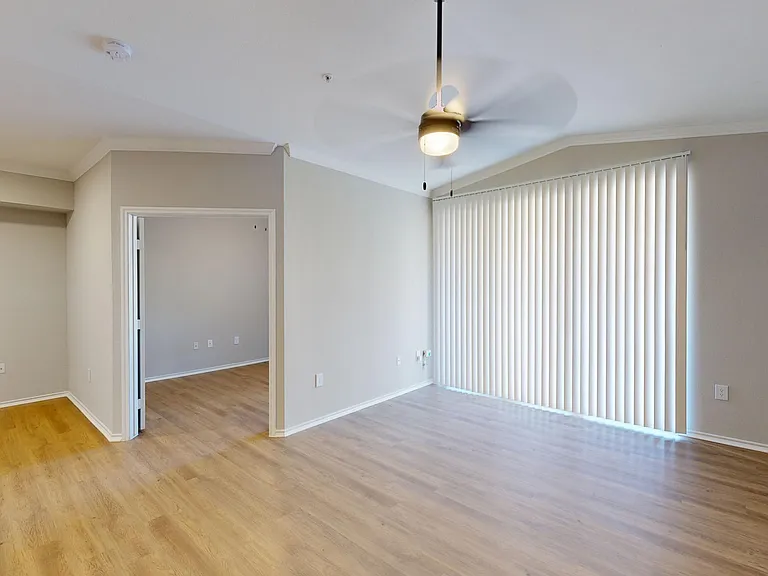 Lakeline Villas — Photo 118