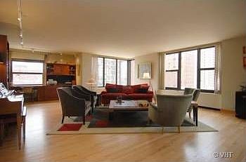 3rd image of 3150 N Lake Shore Dr APT 6F