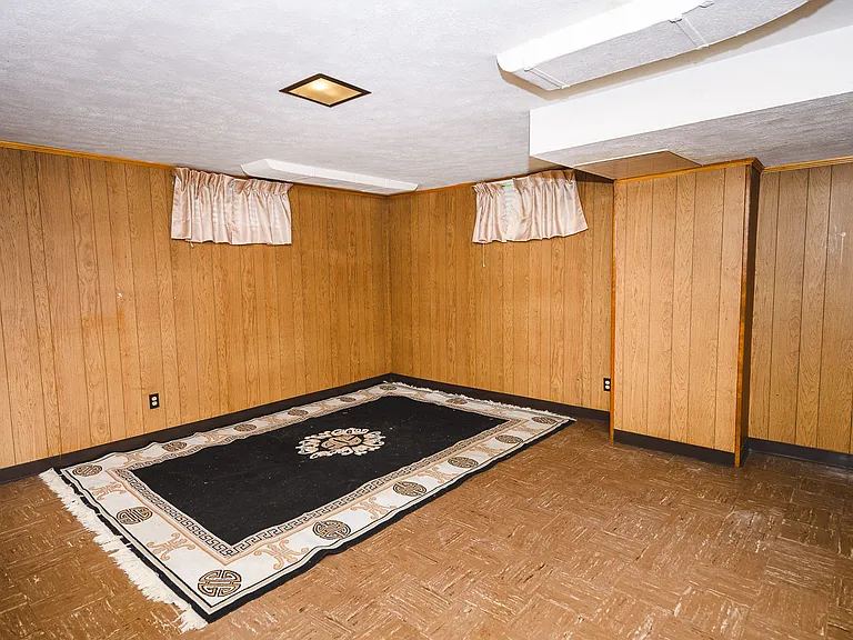 2709 Goldsmith Ln — Photo 28