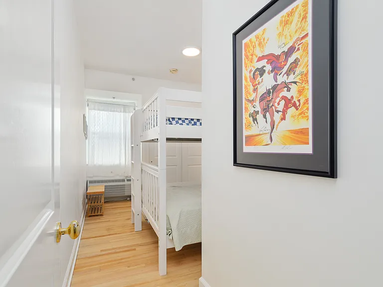 260 Dune Rd — Photo 9
