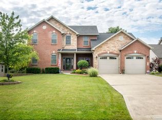 8128 Acorn Trl, Maineville, OH 45039