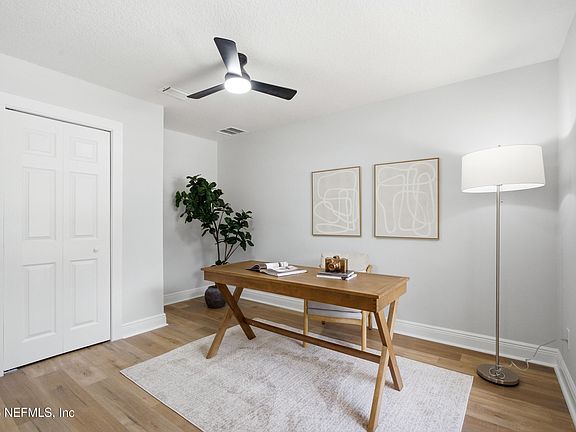 5th image of 962 GROVE PARK Drive E