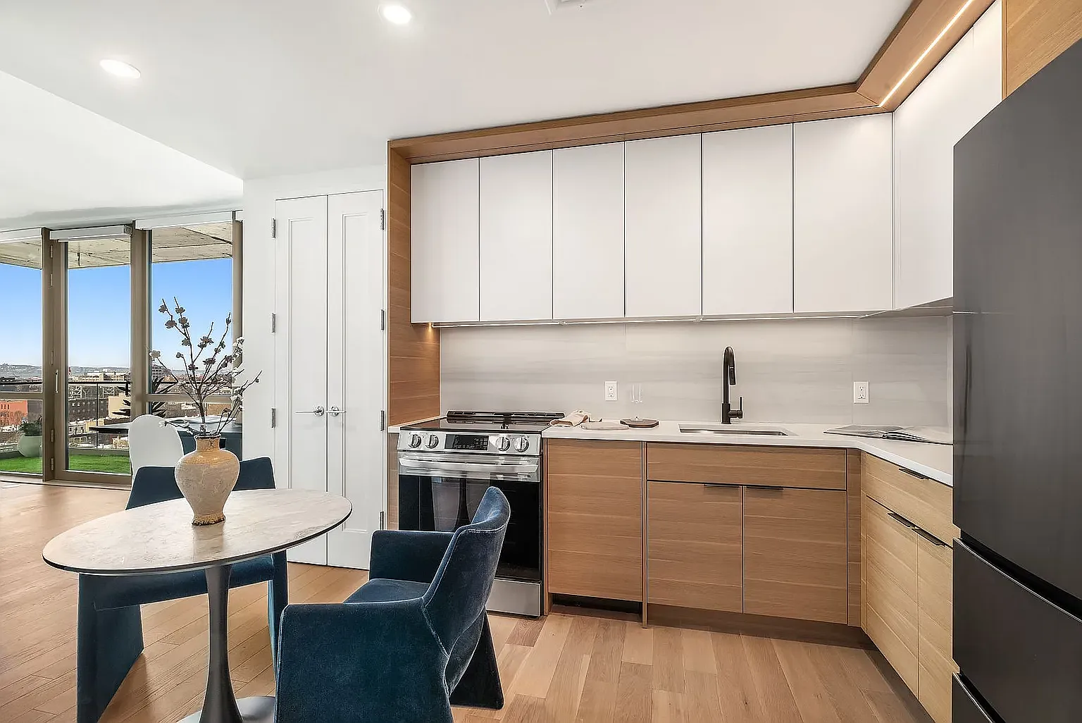 395 Carroll St — Photo 2