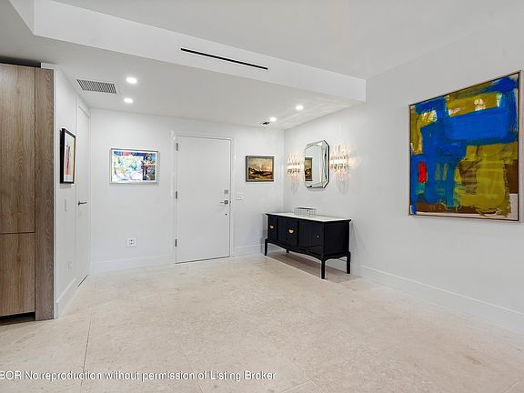 5th image of 100 Royal Palm Way APT C3