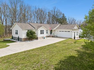 18 Sundown Ln, Crossville, TN 38571