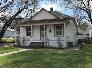 306 E 12th St, Ellis, KS 67637