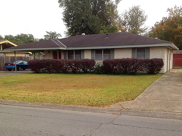 1st image of 213 El Paso Dr