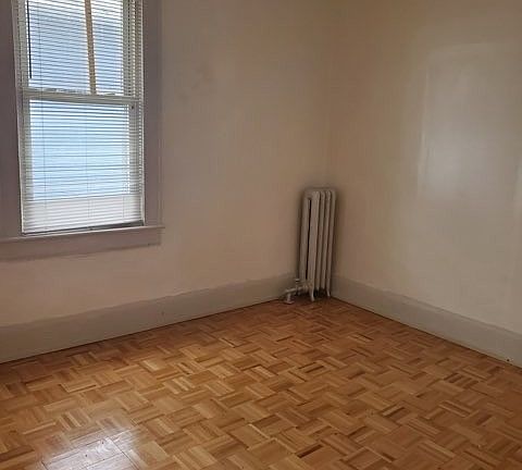 4th image of 8596 Parsons Blvd