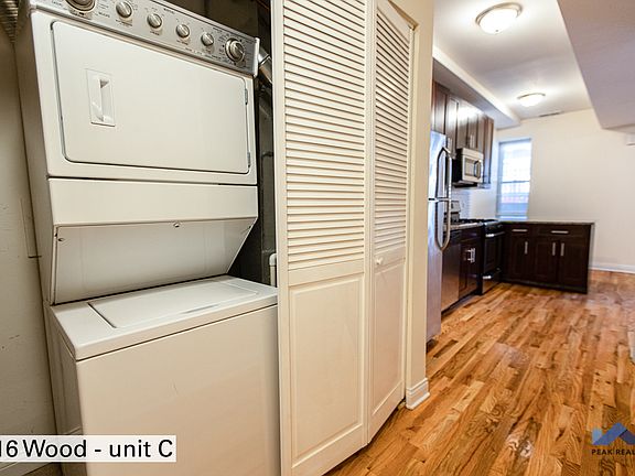 5th image of 1316 N Wood St #B