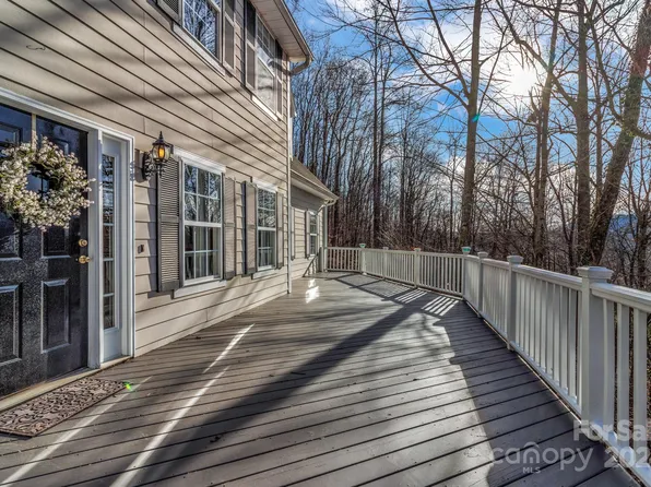 103 Red Oak Dr, Mills River, NC 28759