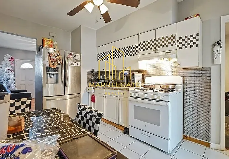 151 Clark Pl #22 — Photo 5
