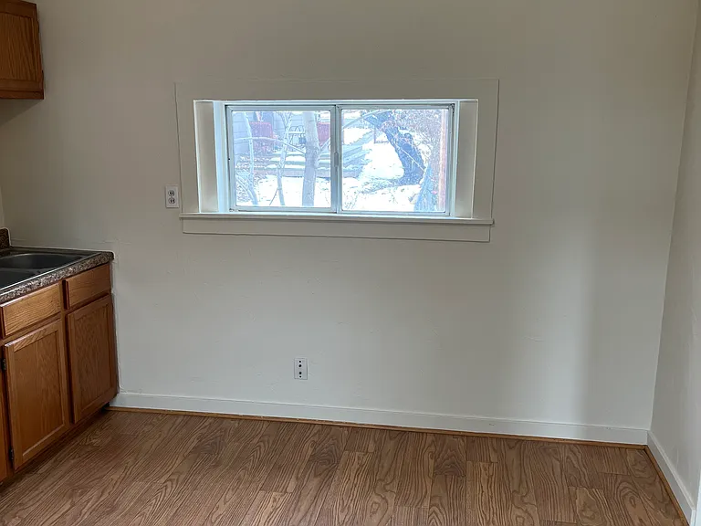 130 SW 3rd St #3 — Photo 6