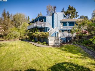 5710 SW Hamilton St, Portland, OR 97221