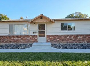 918 NW 4th St APT B, Meridian, ID 83642