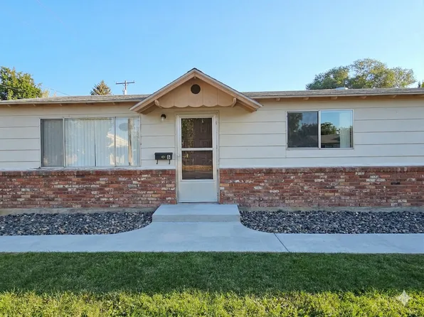 918 NW 4th St APT B, Meridian, ID 83642