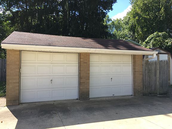 garage and driveway parking

