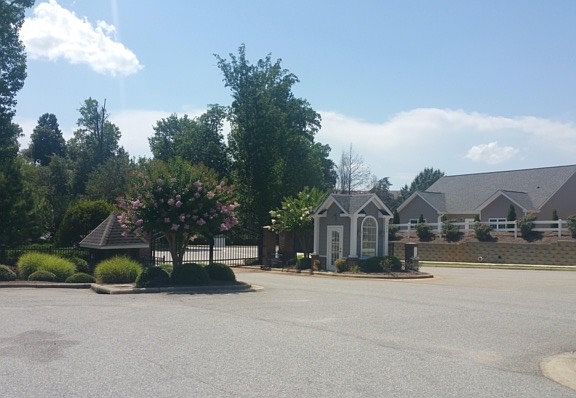 3rd image of 4420 Cinnabar Ct APT 2B