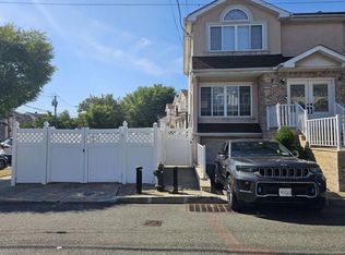 16 Orbit Ln #1, Staten Island, NY 10314