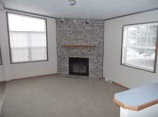 45326 Marquette Dr, Macomb, MI 48044