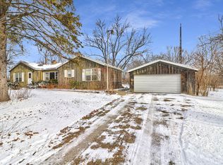 2N535 Woodcrest Dr, West Chicago, IL 60185