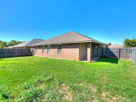 2nd image of 1841 Creekside Dr