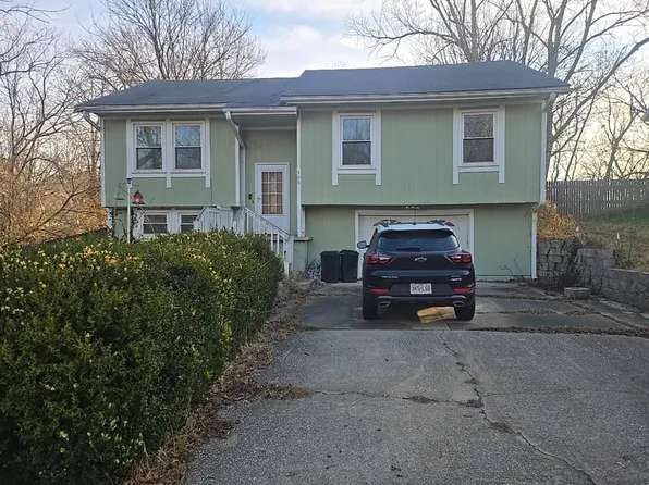 506 N Main St, Clinton, MO 64735