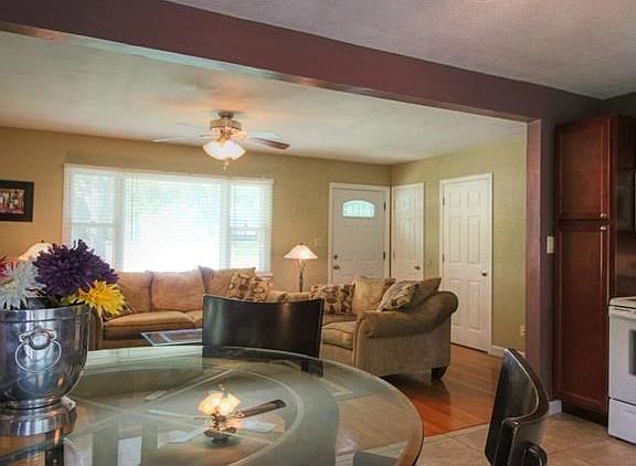 Open floor plan for easy entertaining!