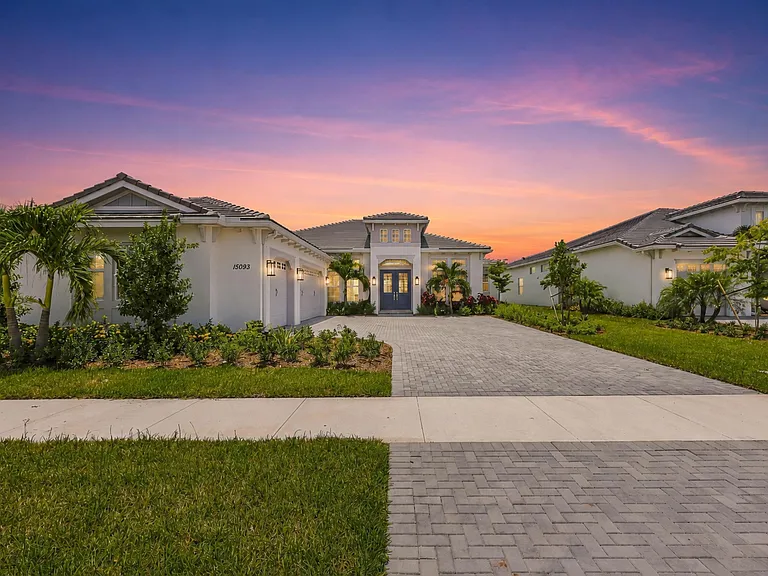 15093 Wildwood Cir — Photo 2