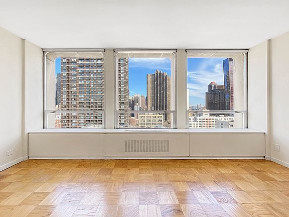 4th image of 300 E 33rd St APT 19G