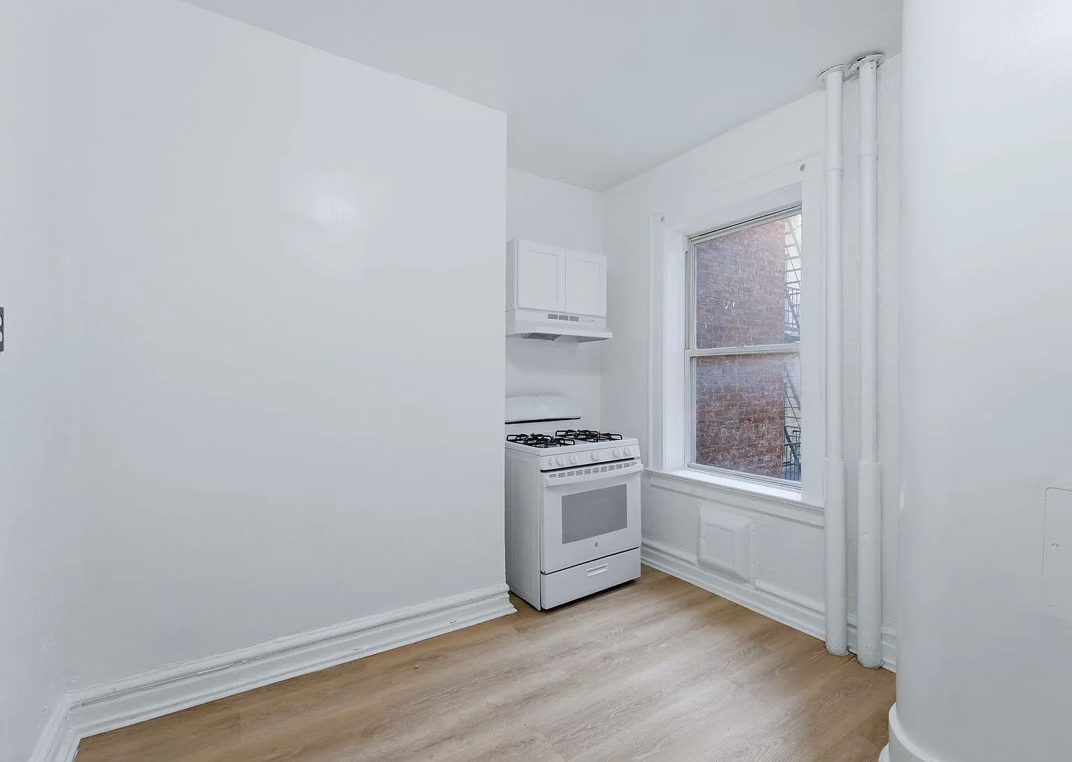 2 bed, 1200 sqft, $1,700 — Photo 3