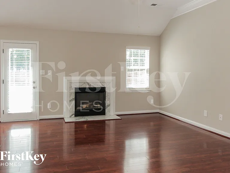 2816 Emerald Meadow Ln — Photo 5