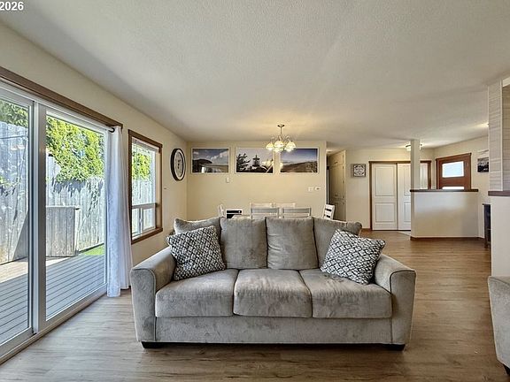 5th image of 1614 5th St